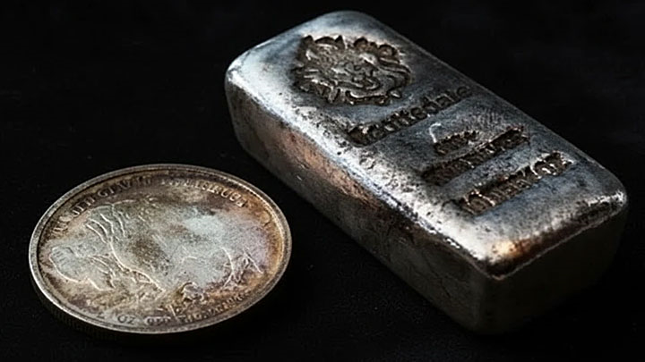 آیا نقره اصل سیاه میشود ؟ بررسی دلایل و راهکارها